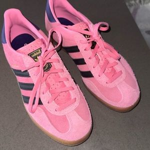 NEW WITHOUT TAGS, WORN ONCE